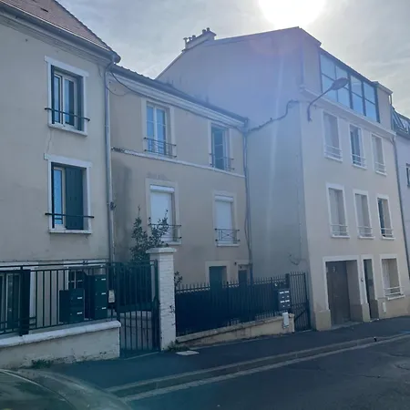 Appartement Escale 21m Aeroport Cdg Parc Expo Asterix Gonesse
